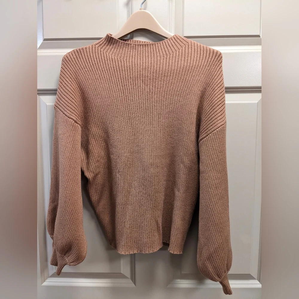 Moodie mock neck balloon sleeve sweater- size large
